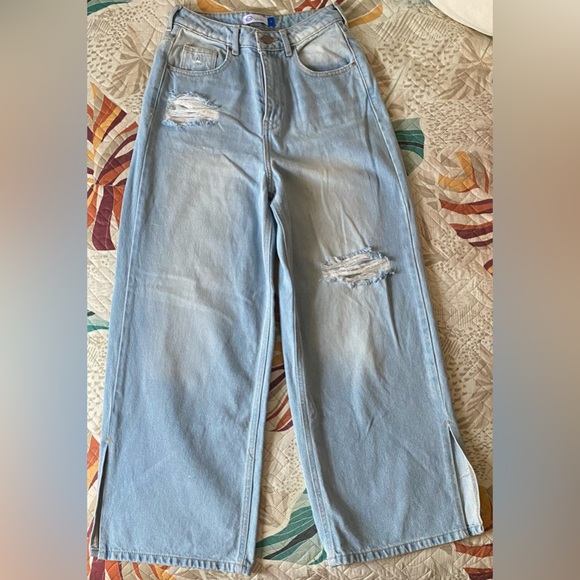 C&A light wash jeans - Picture 3 of 7